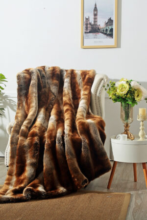4260611650377 Zobel braun Decke