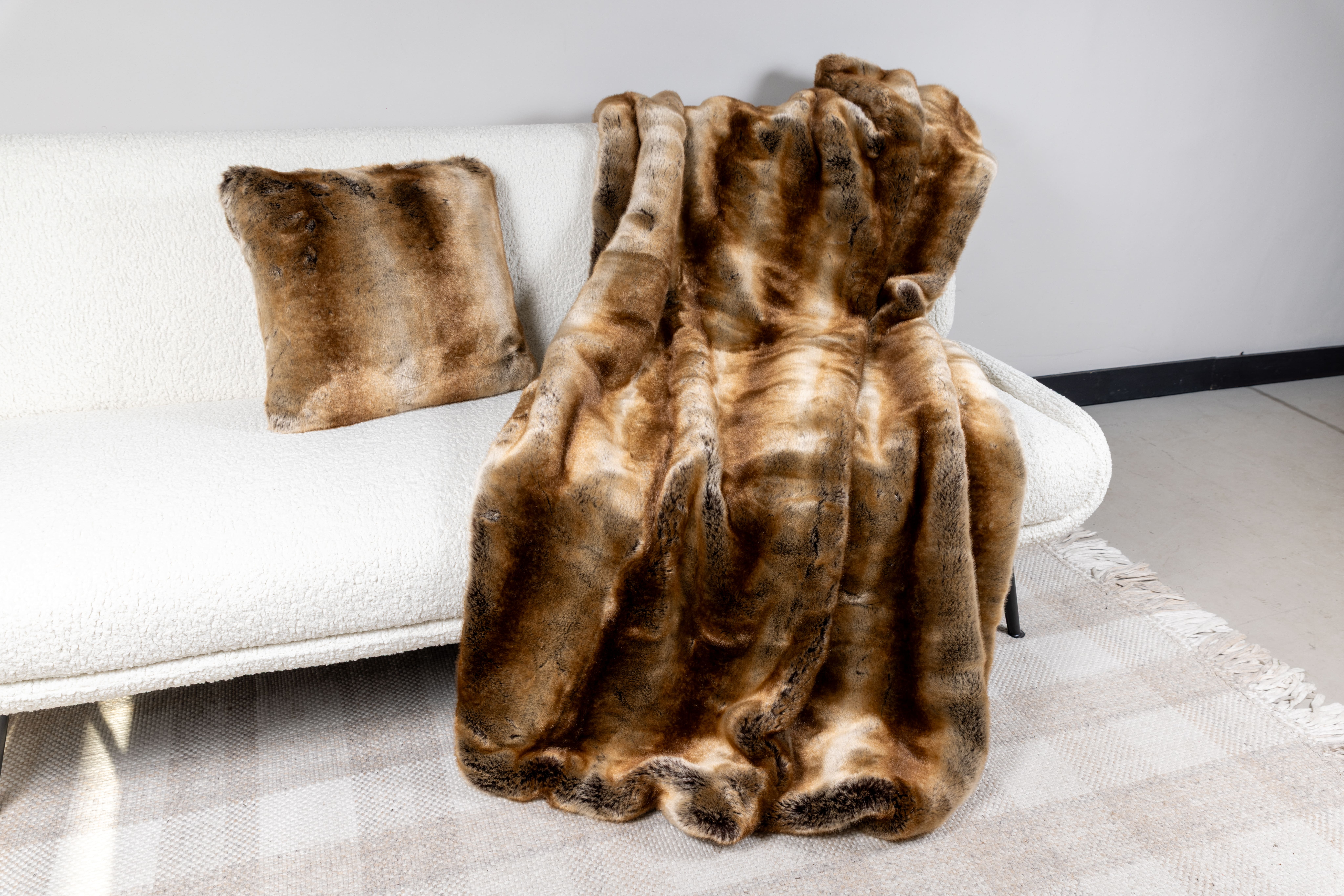 Kunstfelldecke Zobel Braun Kunstfelldecke Zobel in der Farbe Braun - Star Home Textil