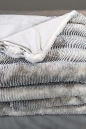 Kunstfelldecke Alura in der Farbe Platin - Star Home Textil