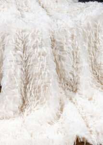 Kunstfelldecke Emu in der Farbe Weiß - Star Home