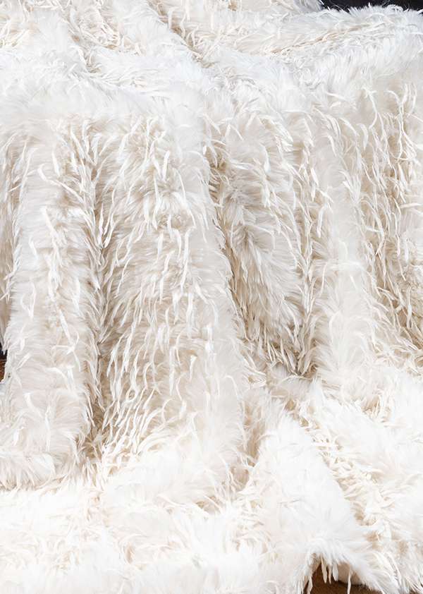 Kunstfelldecke Emu in der Farbe Weiß - Star Home Kunstfelldecke Emu in der Farbe Weiß - Star Home