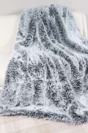 Kunstfelldecke Silber Wolf 6 Kunstfelldecke Silber Wolf in der Farbe Silber - Star Home Textil